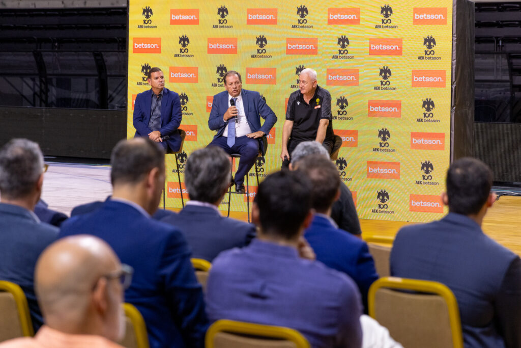 Ανανέωση συνεργασίας για Βetsson και ΑΕΚ Βetsson BC 2 R5DM9188